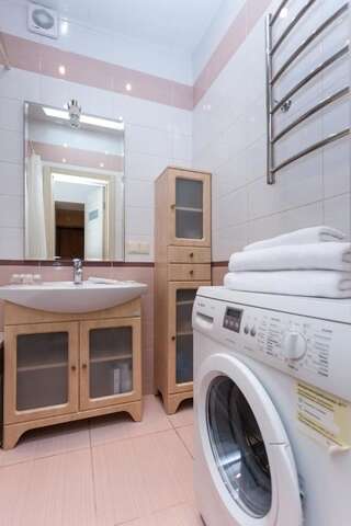 Апартаменты Apartments Roomer 2 Минск Апартаменты с 1 спальней (для 4 взрослых): ул. Московская, 9-32